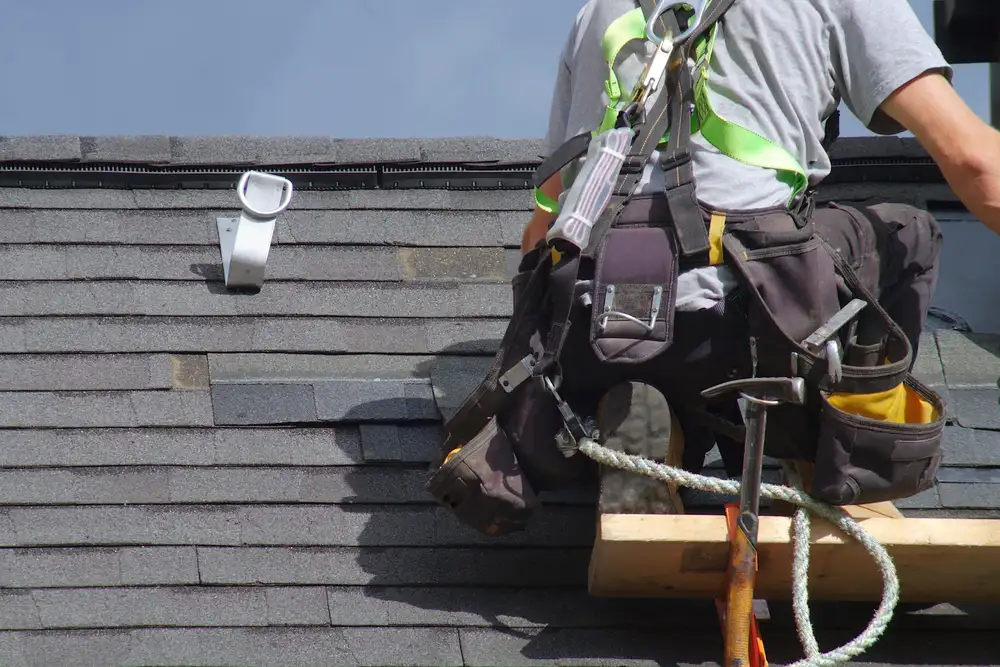 Shingle roofing work completed in Toronto